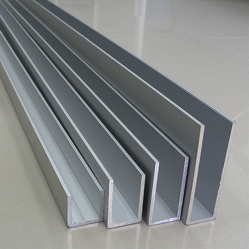 Canal de Aluminio de 2.8 X 9.5 X  9.5 mm